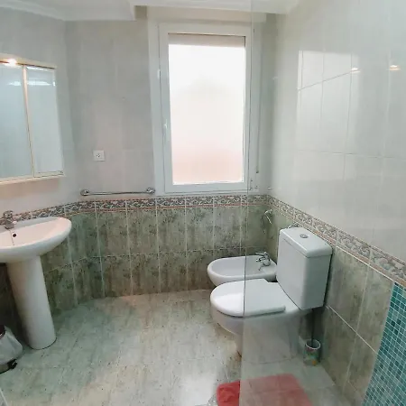Ocean Port Daire Laredo
