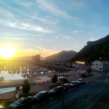 Ocean Port Daire *