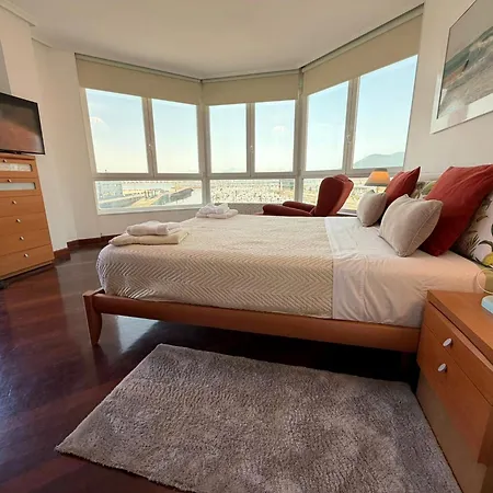 Ocean Port Daire